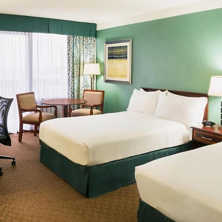 Holiday Inn Toronto - Yorkdale מראה חיצוני תמונה