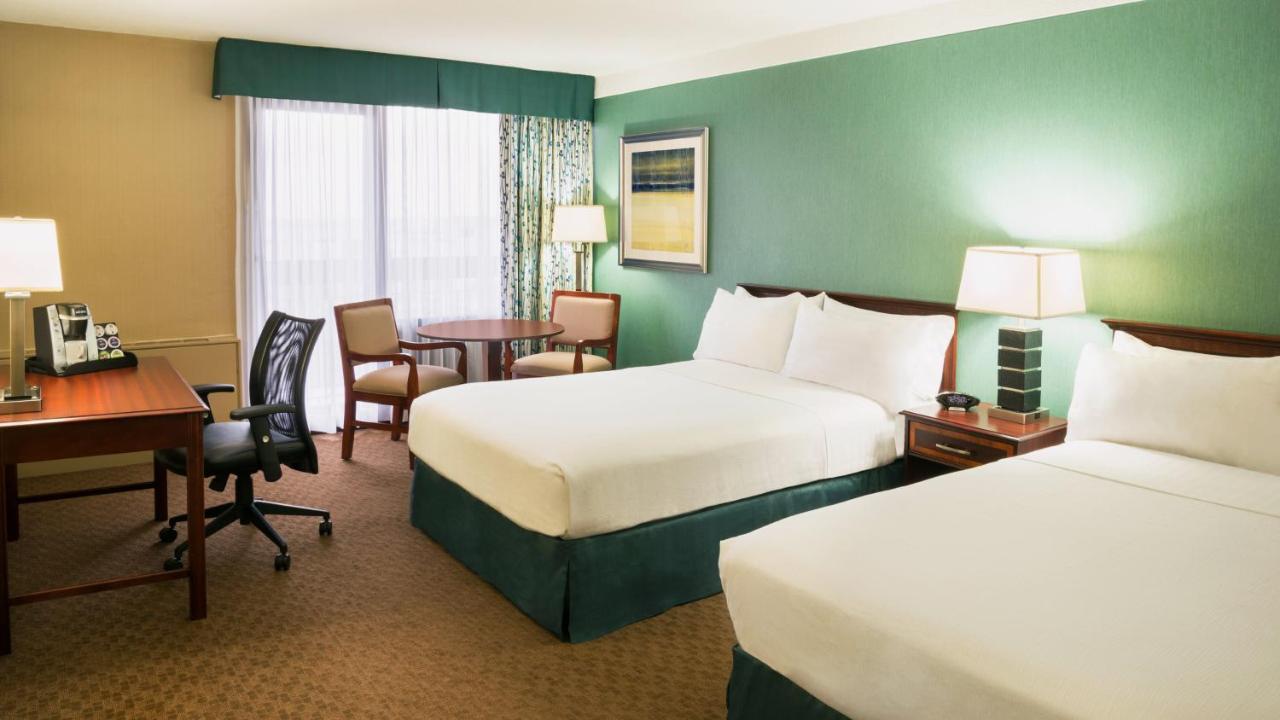 Holiday Inn Toronto - Yorkdale מראה חיצוני תמונה