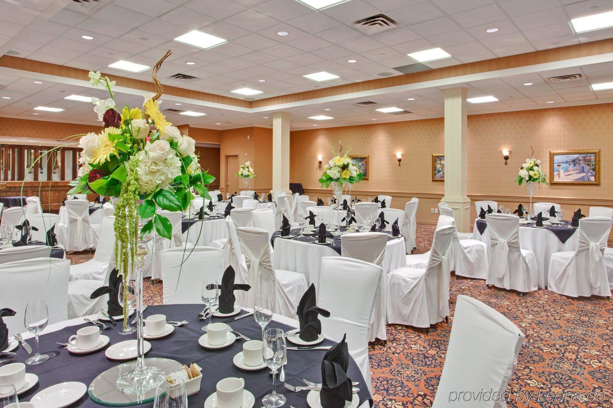 Holiday Inn Toronto - Yorkdale מסעדה תמונה