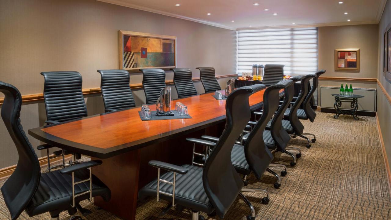 Holiday Inn Toronto - Yorkdale מראה חיצוני תמונה
