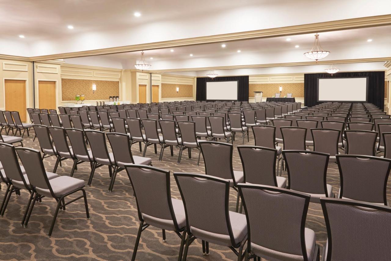 Holiday Inn Toronto - Yorkdale מראה חיצוני תמונה